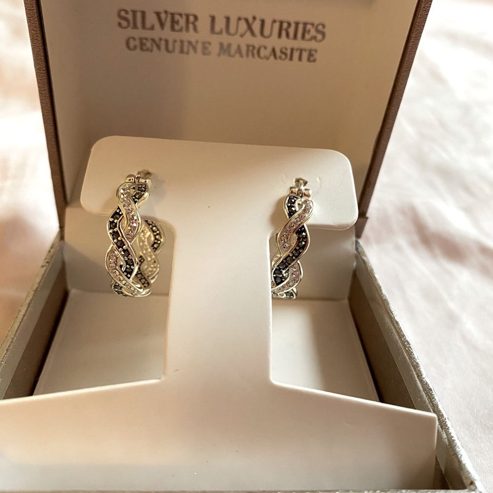 NWT silver hoop earrings